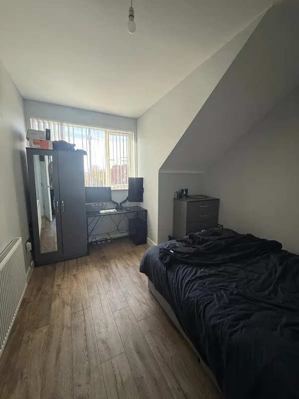 Flat 4, 86 North Sherwood Street, Nottingham, Nottinghamshire, NG1 4EE - Image 2